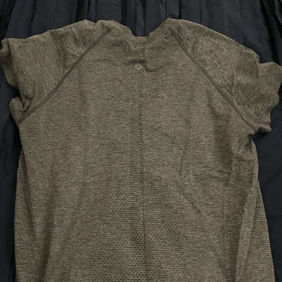 lululemon athletica Gray Short Sleeve Tee - Picture 3 of 3